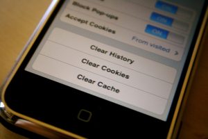 How to clear cache on phone / android phone