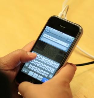 iPhone 4 Searching for Service